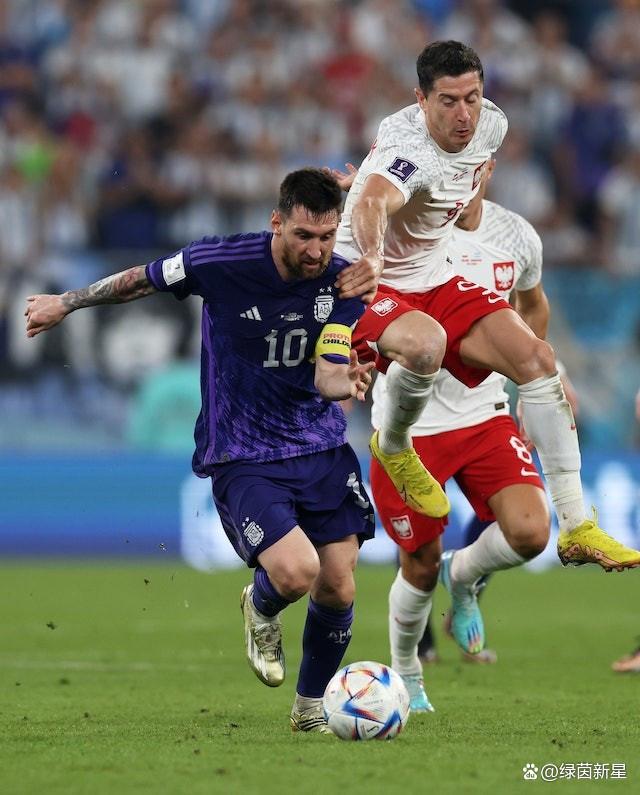 AYX SPORTS 莱万多夫斯基助攻 