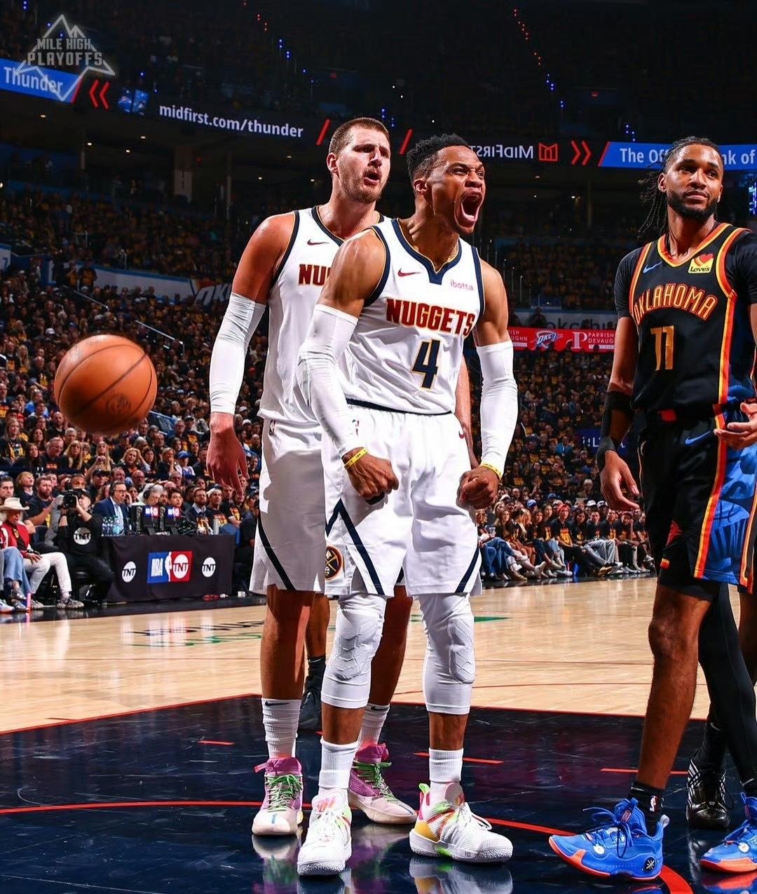 穆雷巅峰对决，梅西与70激战勇士分钟，高光表现胜负难料！(掘金穆雷最新伤势)