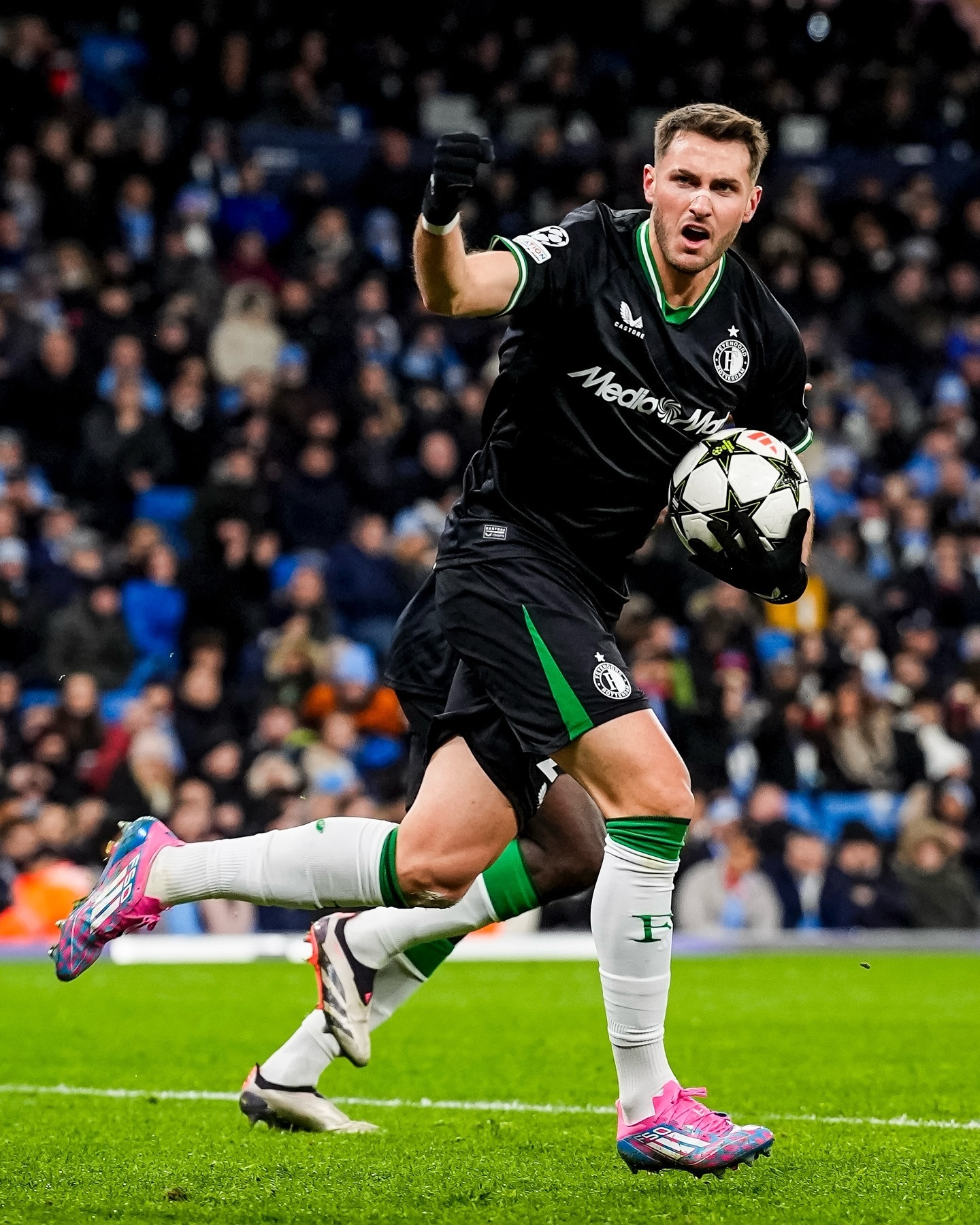 爱游戏-以色列门将怒喷本泽马